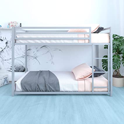 Max & Lily Twin over Twin Low Bunk Bed with Slide, White